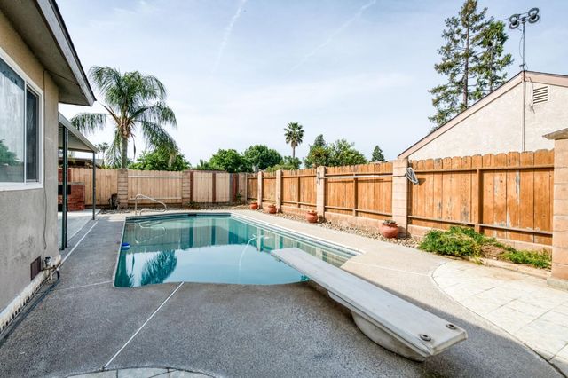 1314 Ezie Avenue, Clovis, CA 93611