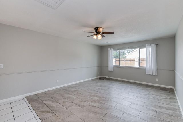 1314 Ezie Avenue, Clovis, CA 93611