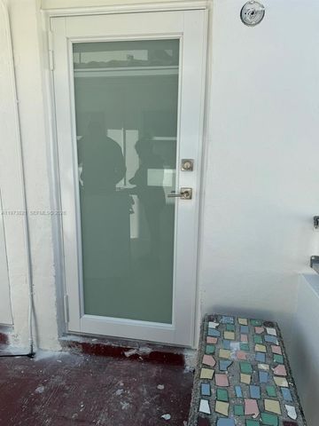 1943 71st St 1947-11, Miami Beach, FL 33141