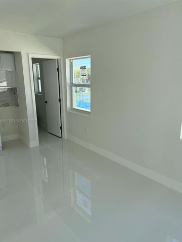 1943 71st St 1947-11, Miami Beach, FL 33141