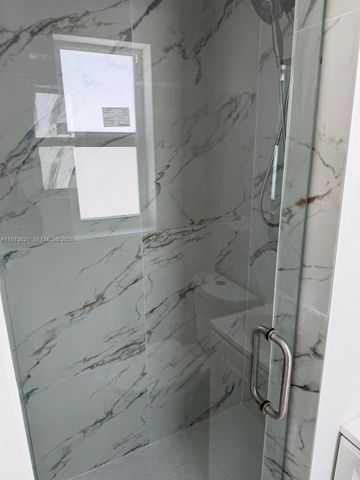 1943 71st St 1947-11, Miami Beach, FL 33141