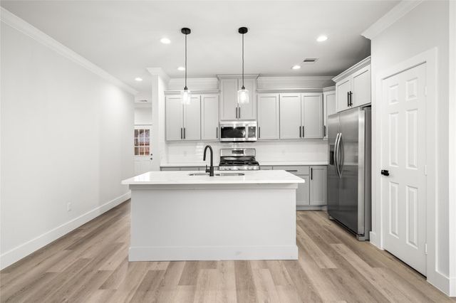 8056 Meadowbrook Drive, Houston, TX 77017
