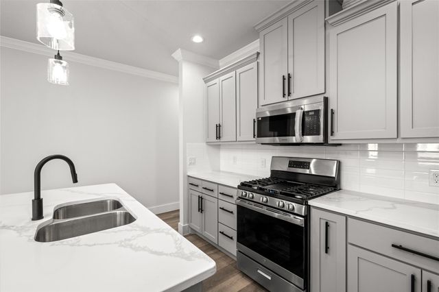 8056 Meadowbrook Drive, Houston, TX 77017