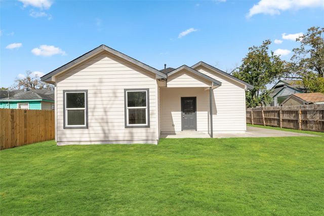 8056 Meadowbrook Drive, Houston, TX 77017