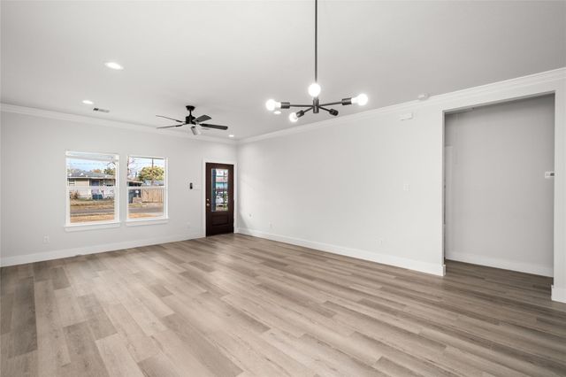 8056 Meadowbrook Drive, Houston, TX 77017