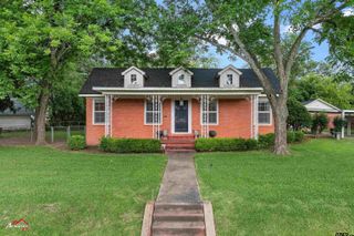 1204 Collins, Henderson, TX 75654