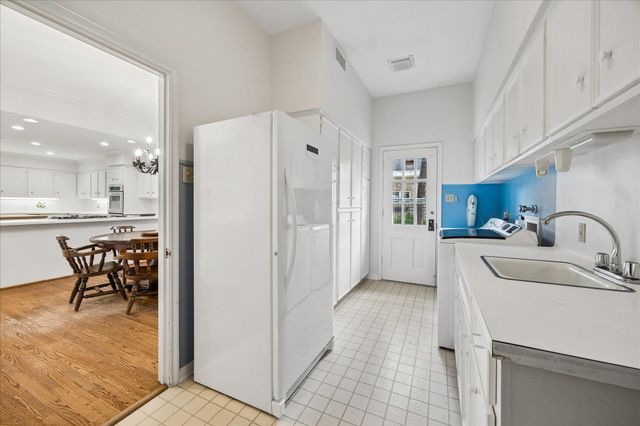 515 Hunterwood Drive, Houston, TX 77024