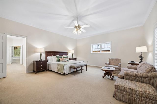 515 Hunterwood Drive, Houston, TX 77024