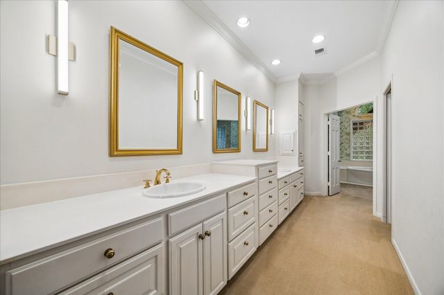 515 Hunterwood Drive, Houston, TX 77024