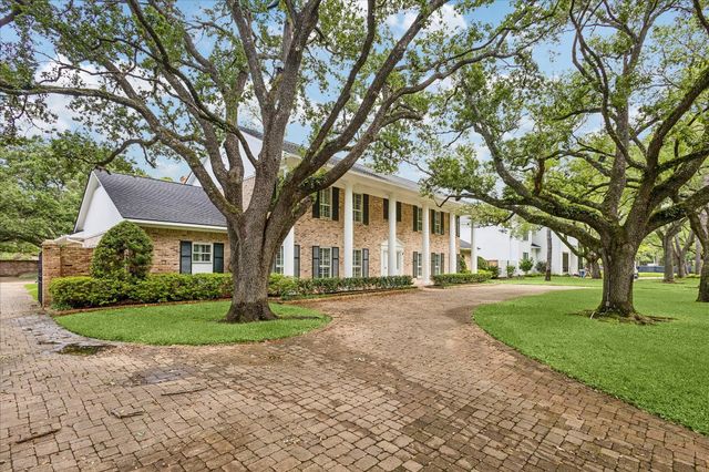 515 Hunterwood Drive, Houston, TX 77024