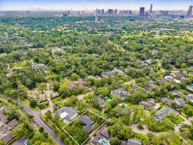 515 Hunterwood Drive, Houston, TX 77024