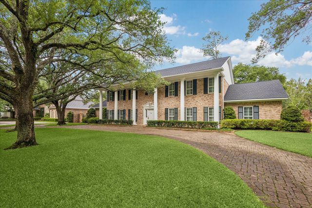 515 Hunterwood Drive, Houston, TX 77024