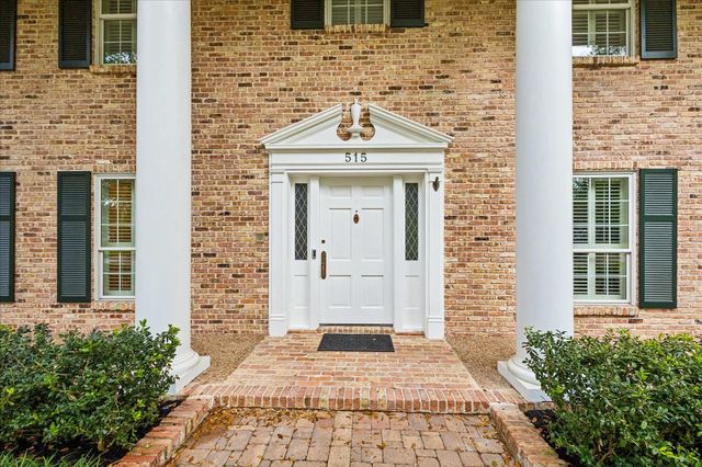 515 Hunterwood Drive, Houston, TX 77024