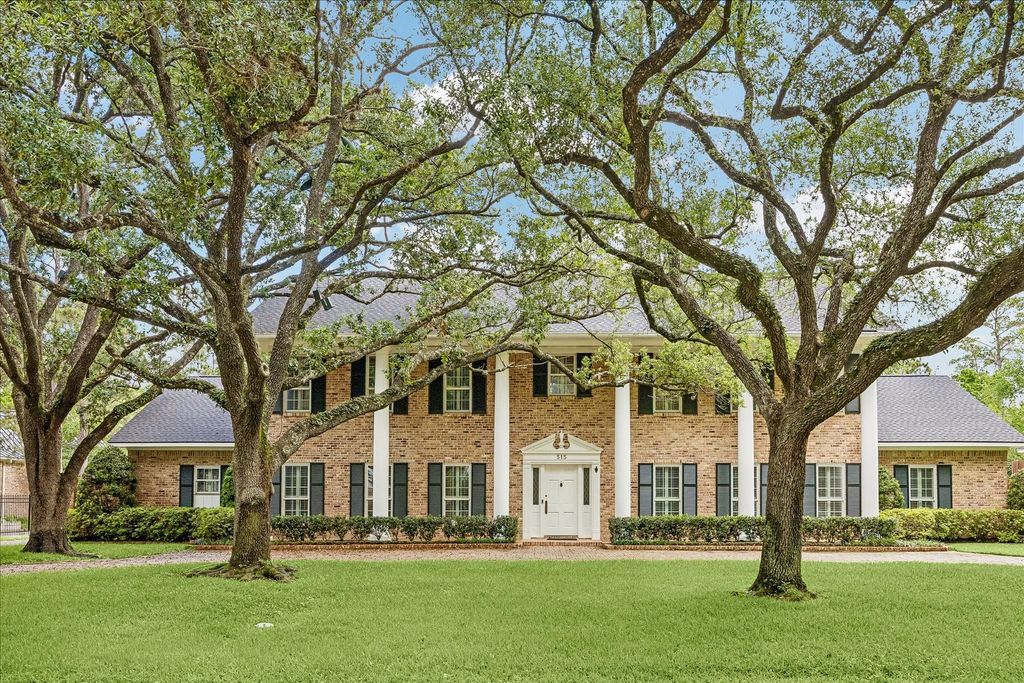 515 Hunterwood Drive, Houston, TX 77024