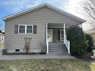 1661 OLD COUNTRY Road 539, Riverhead, NY 11901