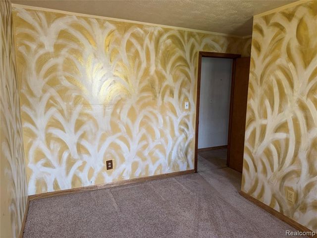 226 S Burkhart Road, Howell, MI 48843