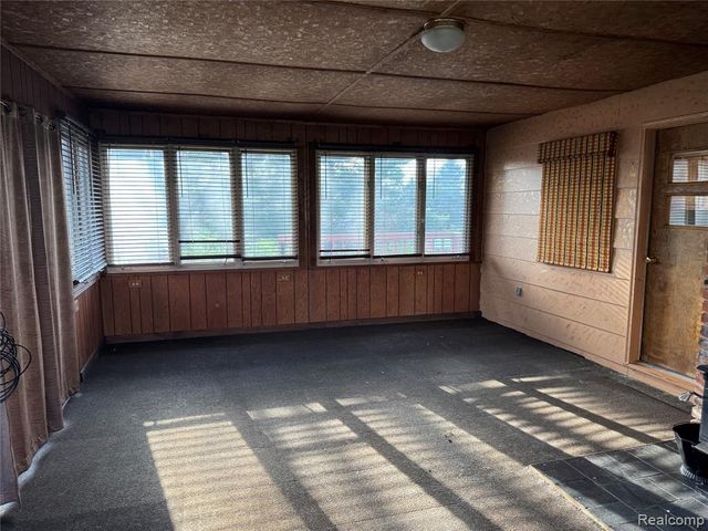 226 S Burkhart Road, Howell, MI 48843