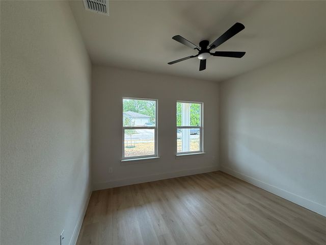 5032 Chapman Street, Fort Worth, TX 76105