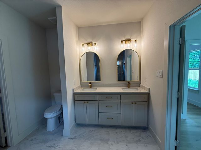 5032 Chapman Street, Fort Worth, TX 76105