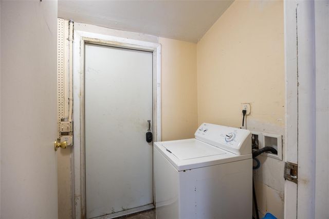 5803 E 30TH AVENUE, Tampa, FL 33619