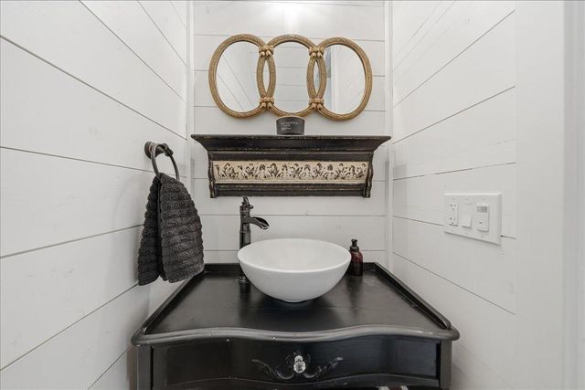 5200 Country Farms Lane, Anderson, CA 96007