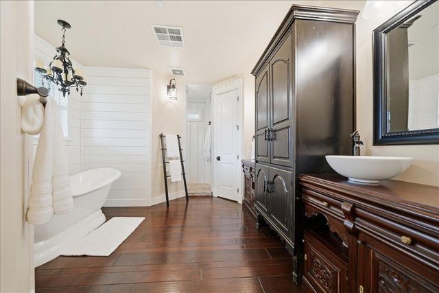 5200 Country Farms Lane, Anderson, CA 96007