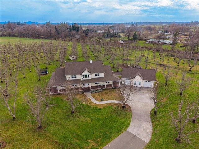 5200 Country Farms Lane, Anderson, CA 96007