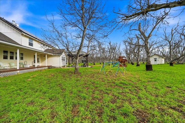 5200 Country Farms Lane, Anderson, CA 96007