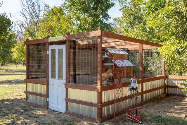 5200 Country Farms Lane, Anderson, CA 96007