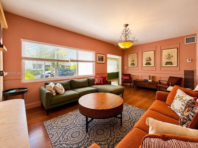 1720 SW 11th Ter, Miami, FL 33135