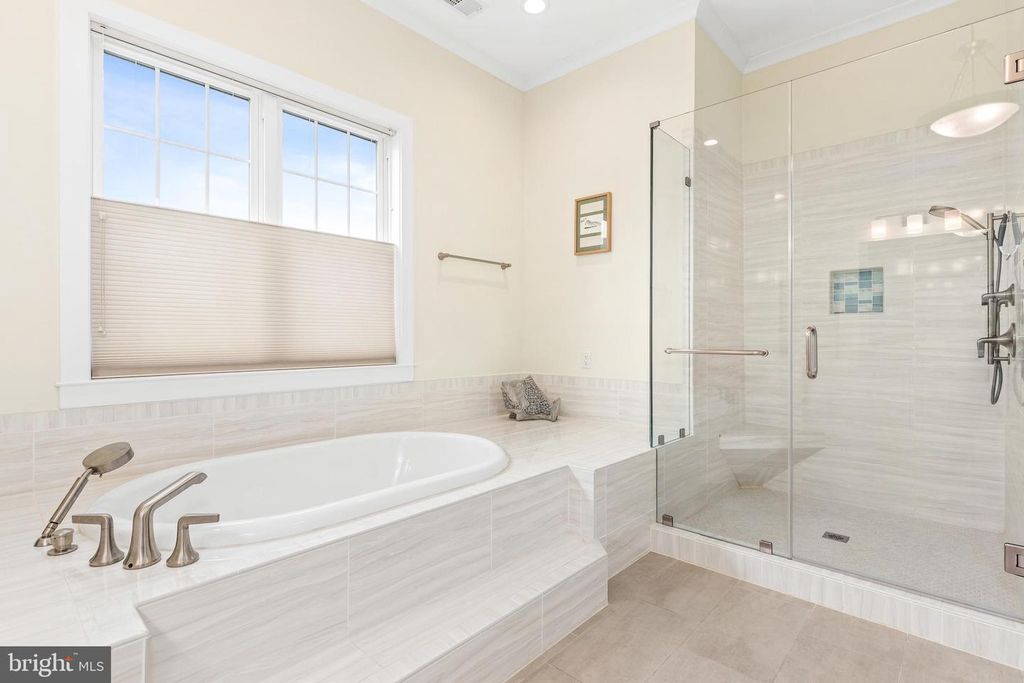 120 POMME CIR, Stephens City, VA 22655