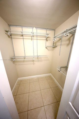 9450 Poinciana Pl 106, Davie, FL 33324