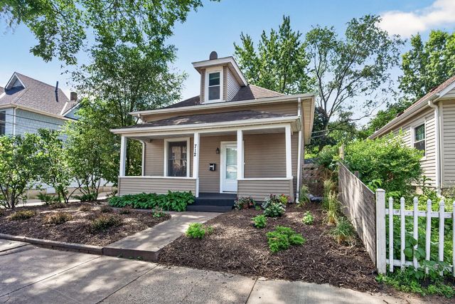 712 24th Avenue NE, Minneapolis, MN 55418