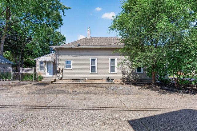 712 24th Avenue NE, Minneapolis, MN 55418