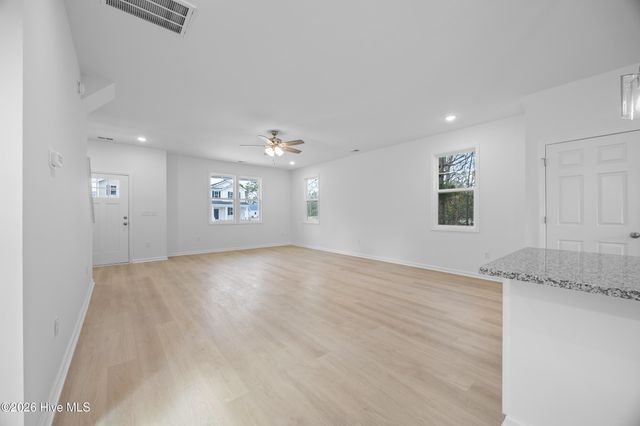 709 W Hayes Street, Burgaw, NC 28425