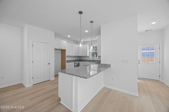 709 W Hayes Street, Burgaw, NC 28425