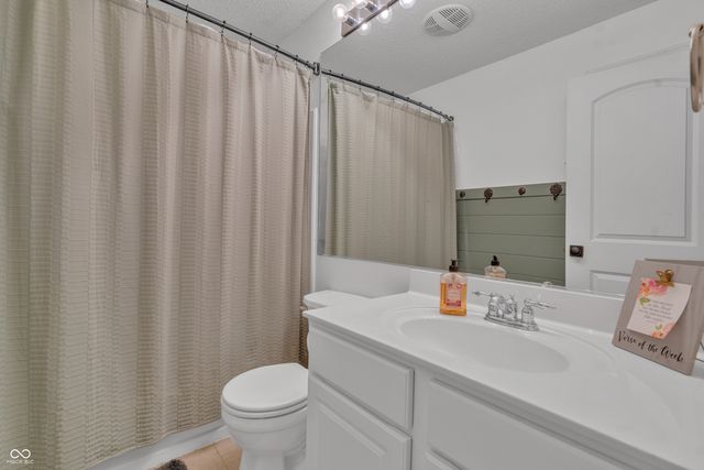 10953 Roundtree Road, Fishers, IN 46037