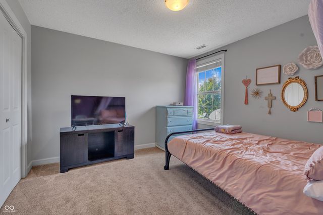 10953 Roundtree Road, Fishers, IN 46037