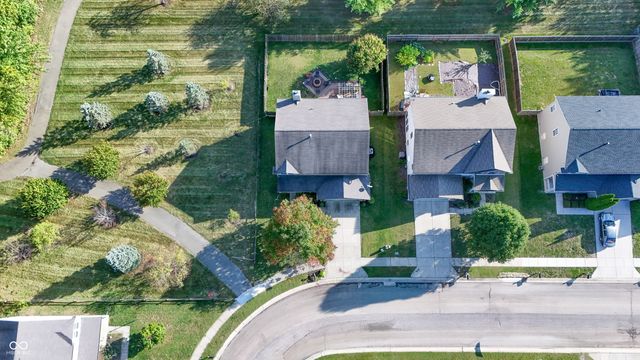 10953 Roundtree Road, Fishers, IN 46037