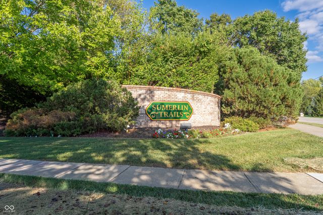 10953 Roundtree Road, Fishers, IN 46037