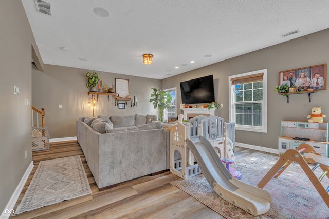 10953 Roundtree Road, Fishers, IN 46037