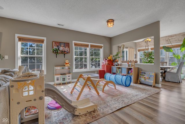 10953 Roundtree Road, Fishers, IN 46037