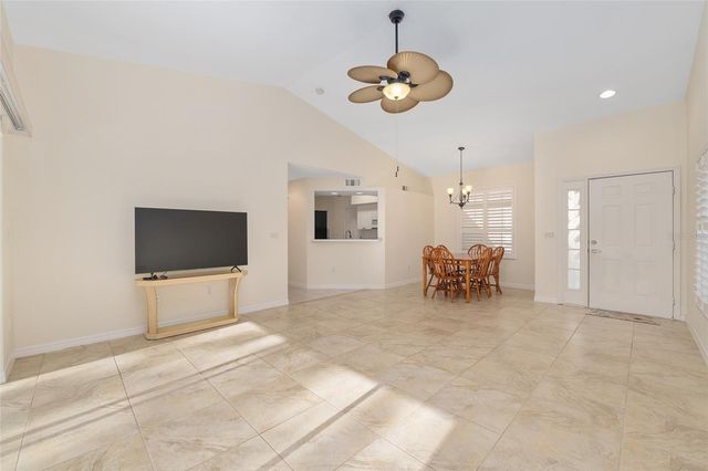 5411 ADMIRAL WAY 4-101, Oxford, FL 34484