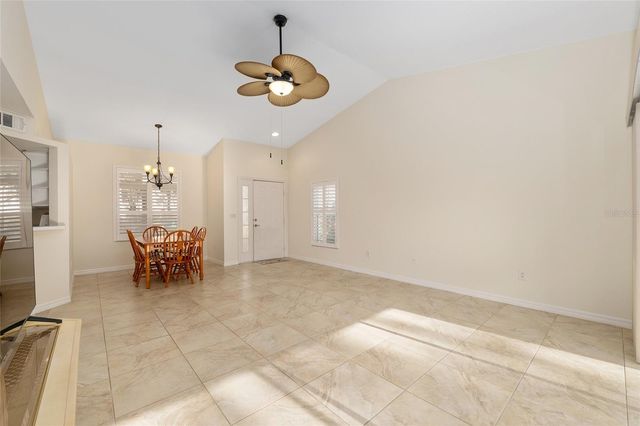 5411 ADMIRAL WAY 4-101, Oxford, FL 34484