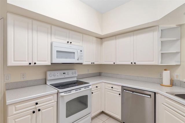 5411 ADMIRAL WAY 4-101, Oxford, FL 34484