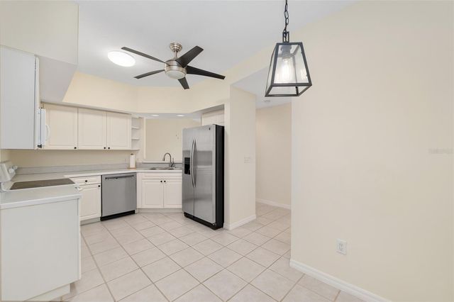 5411 ADMIRAL WAY 4-101, Oxford, FL 34484