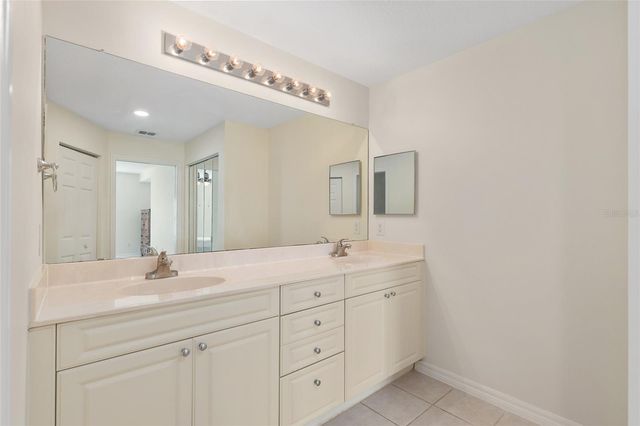 5411 ADMIRAL WAY 4-101, Oxford, FL 34484