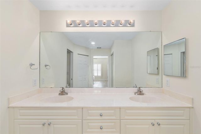 5411 ADMIRAL WAY 4-101, Oxford, FL 34484