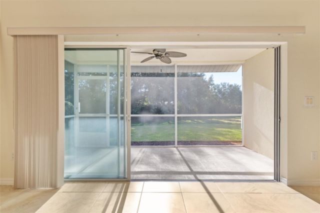 5411 ADMIRAL WAY 4-101, Oxford, FL 34484