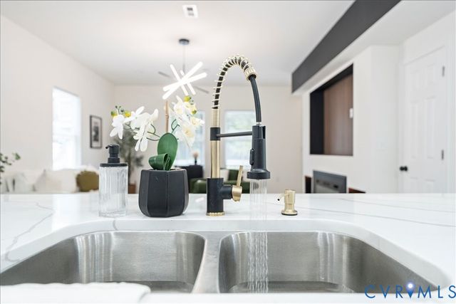 913 Diamond St, Petersburg, VA 23803